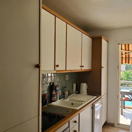 Miougrano 2 Pieces Climatise 47m2 Piscine, Parking Fréjus