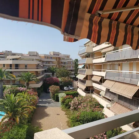 Miougrano 2 Pieces Climatise 47m2 Piscine, Parking Apartament Fréjus