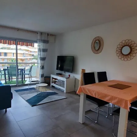 Miougrano 2 Pieces Climatise 47m2 Piscine, Parking Apartament