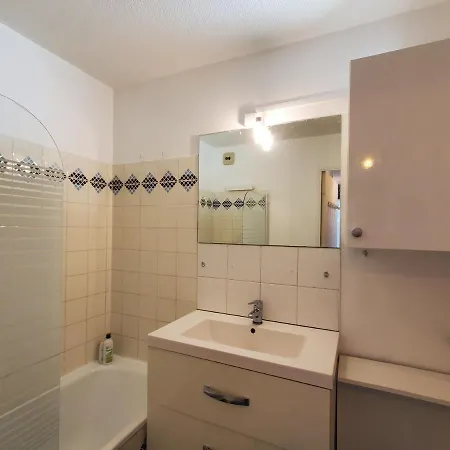 Miougrano 2 Pieces Climatise 47m2 Piscine, Parking Apartment