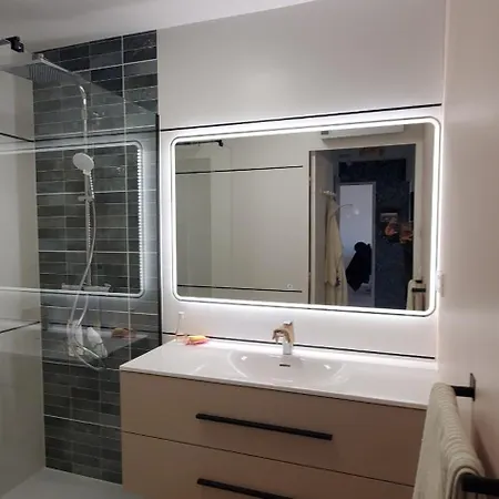 Miougrano 2 Pieces Climatise 47m2 Piscine, Parking * Fréjus