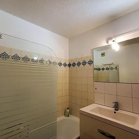 Miougrano 2 Pieces Climatise 47m2 Piscine, Parking